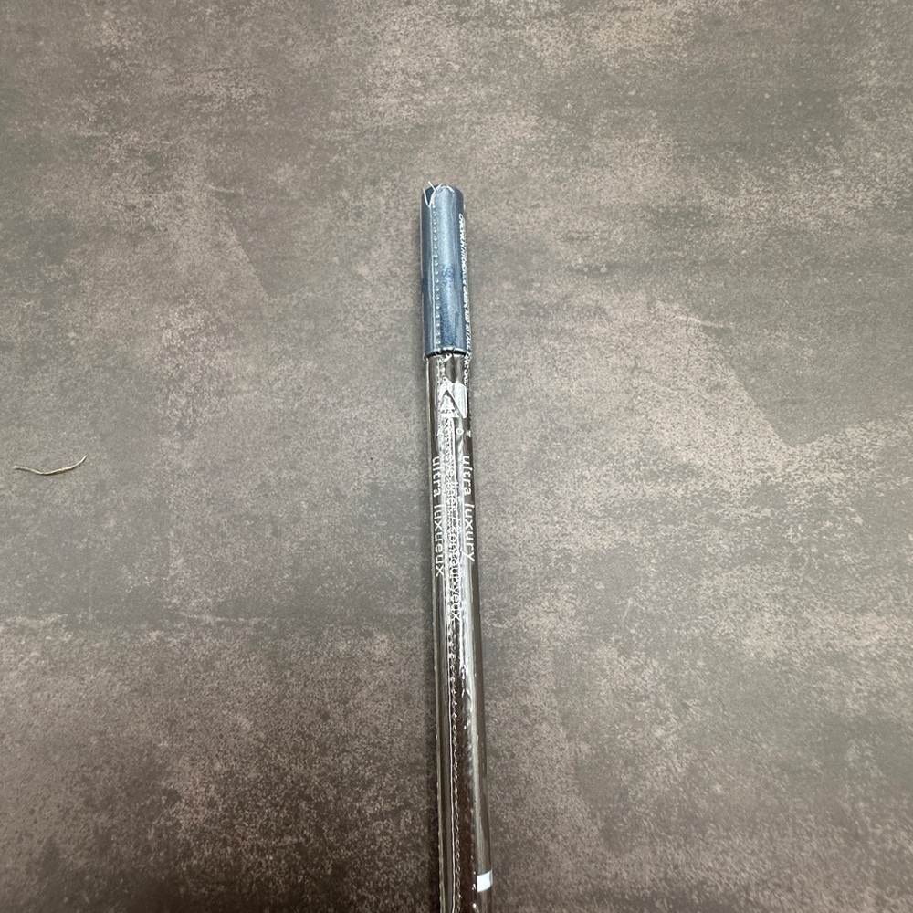 Avon Ultra Luxury Eyeliner – Dark Brown 🤎✨